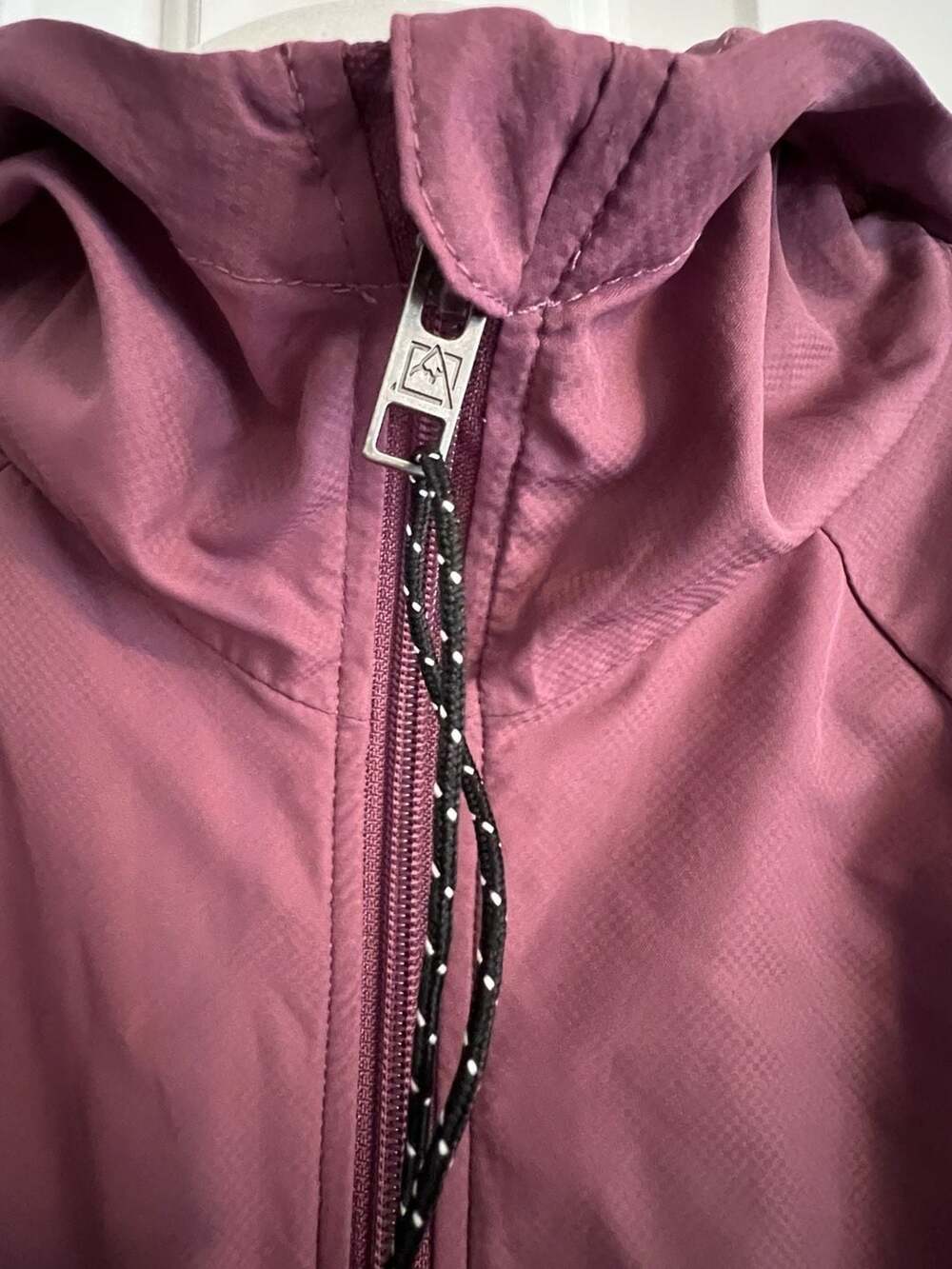 Avalanche Outdoor Supply Women's Lightweight Hooded Windbreaker Jacket - Picture 2 of 8